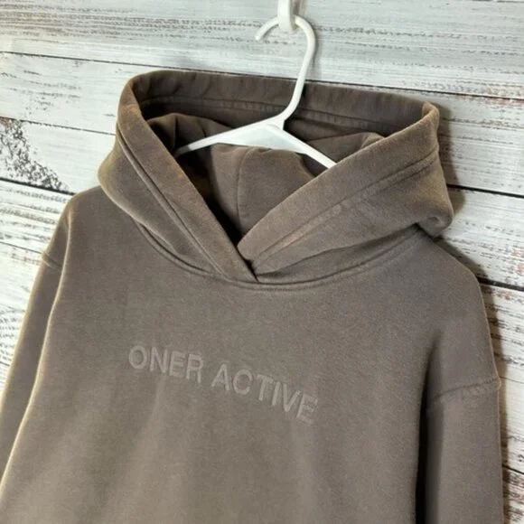 Oner Active Classic Oversized Hoodie in Deep Taupe - Size Medium - Picture 7 of 13